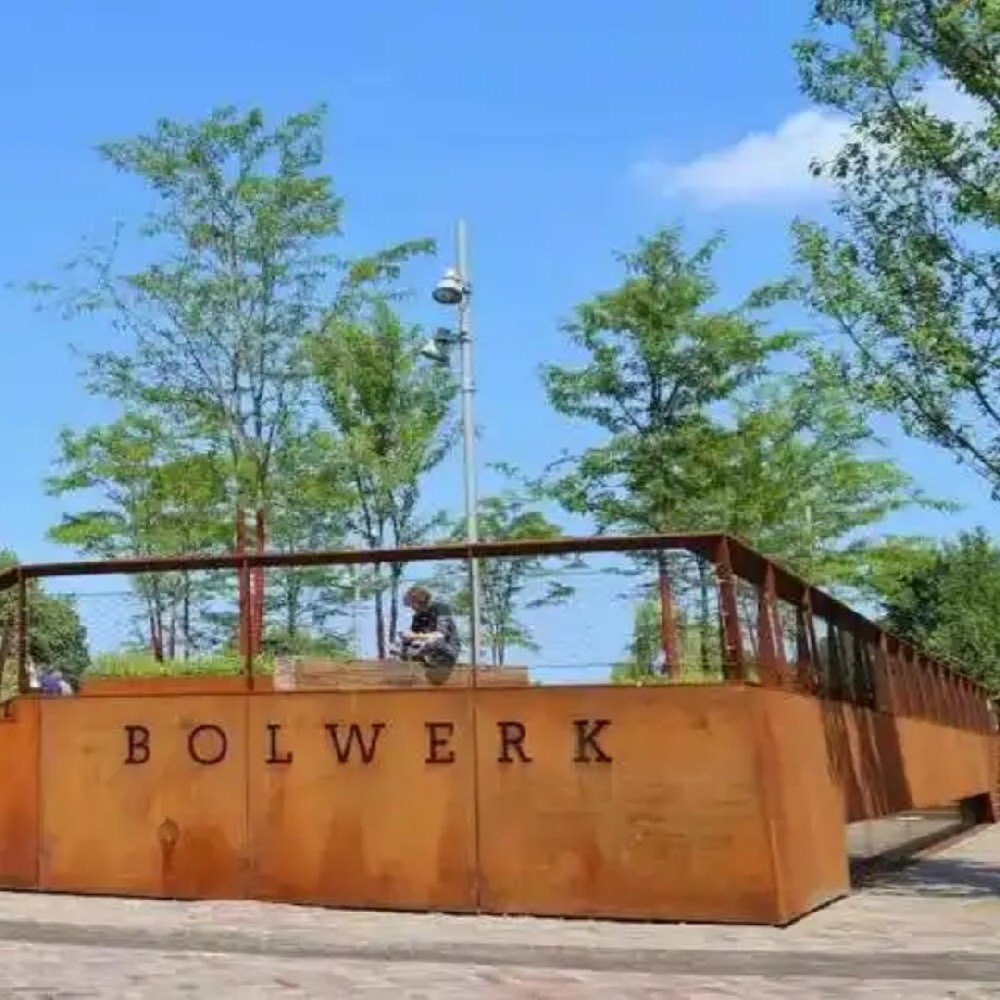 Weather-resistant steel signboard
