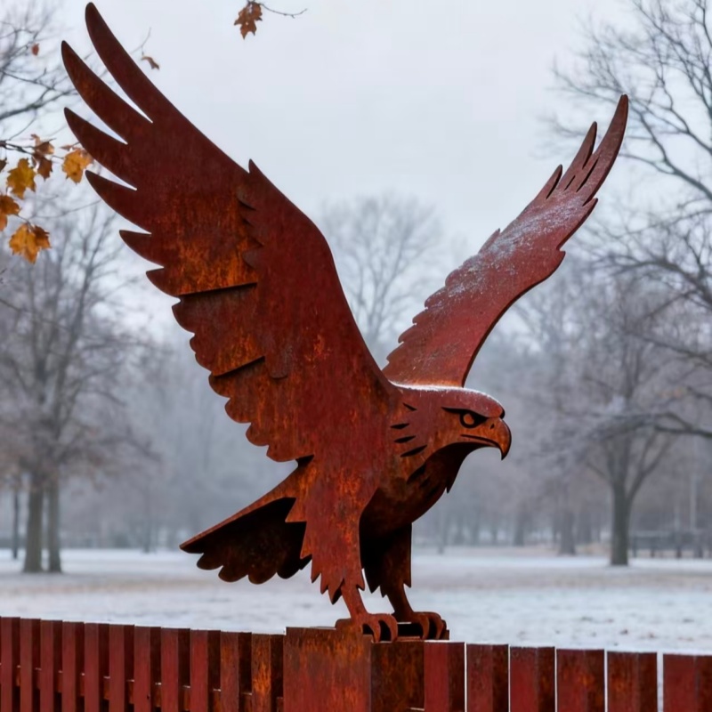 Weather-resistant steel landscape ornaments